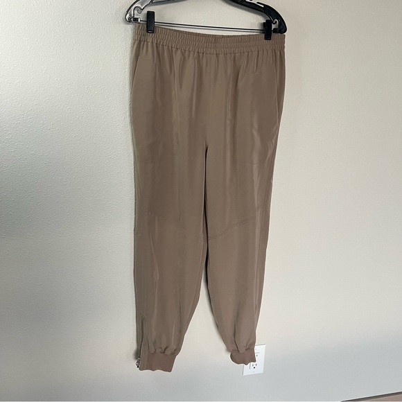 Rag & Bone NWOT Crepe Jogger Pant Clay Tan Beige Zip Ankles Casual Women’s Large - Picture 4 of 13